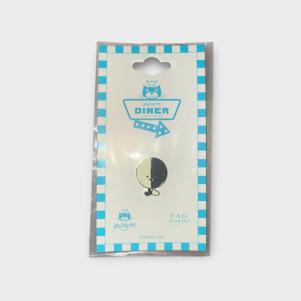 Jellycat Diner Enamel Pin Nibblechip Cookie New York Exclusive